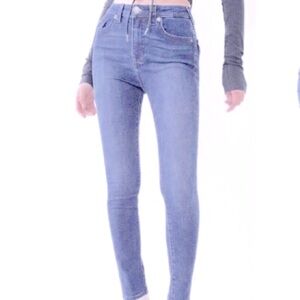 TRUE RELIGION (26) Halle High Rise SN Flap Raw Hem